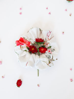 Organic cotton flowers pattern scrunchie with flowers inside